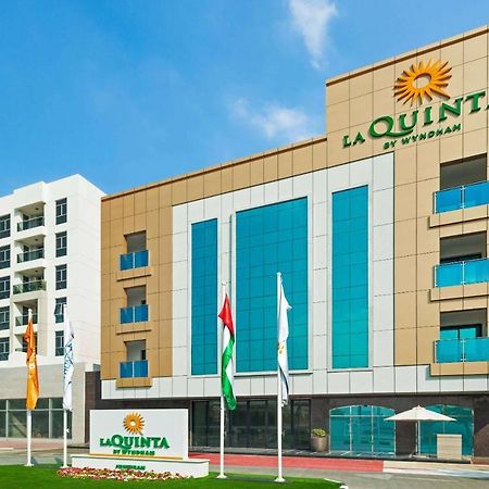 La Quinta By Wyndham Dubai Jumeirah Екстериор снимка