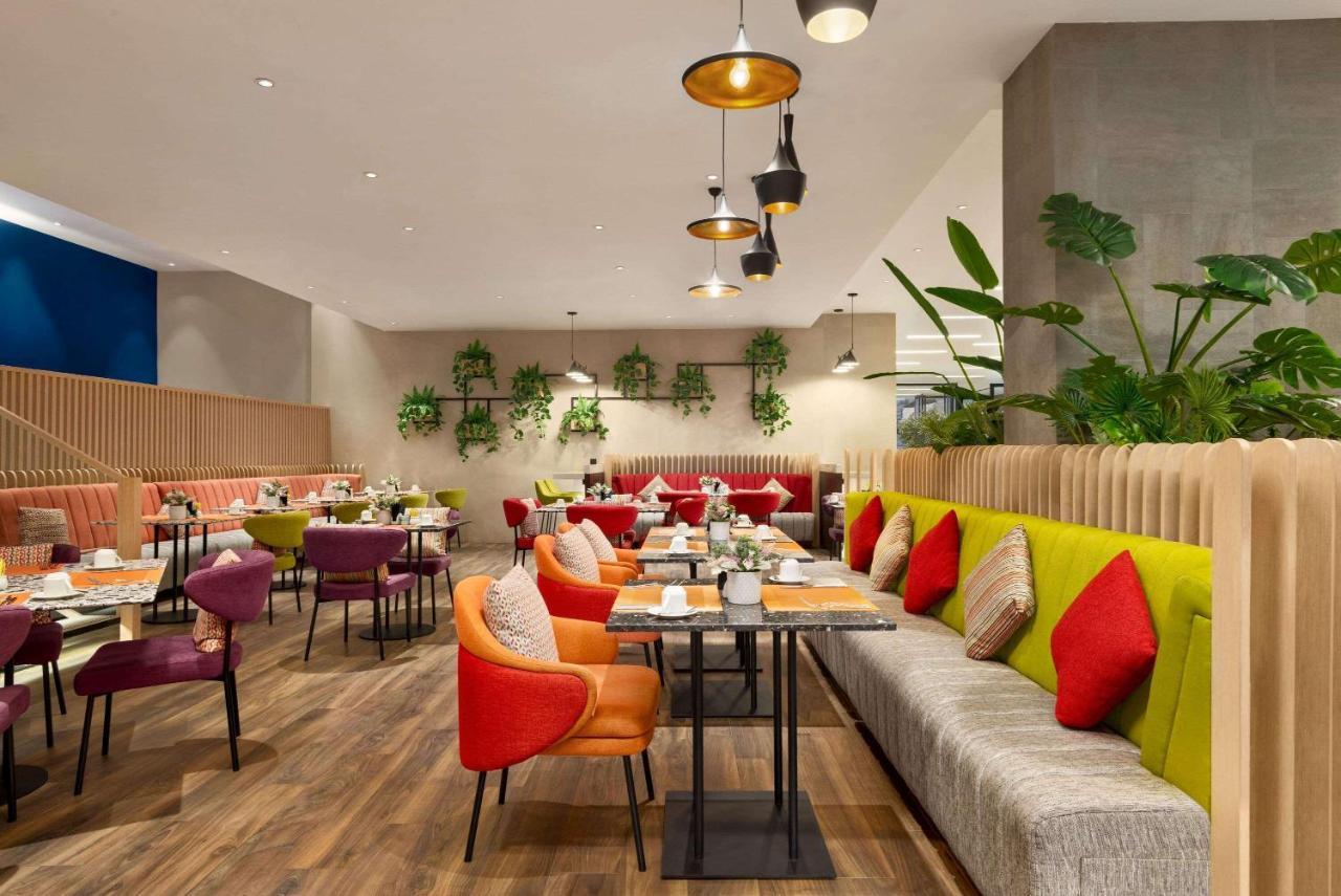 La Quinta By Wyndham Dubai Jumeirah Екстериор снимка