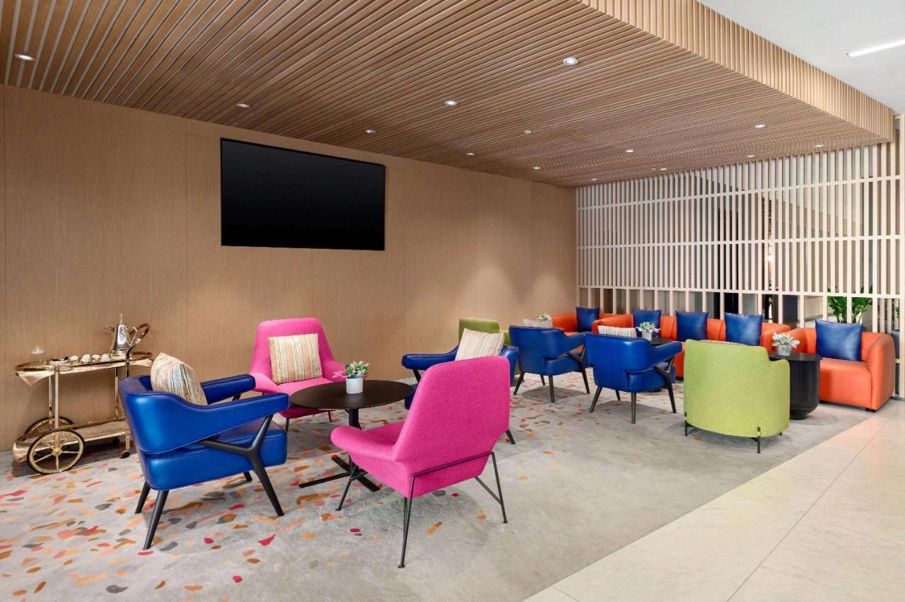 La Quinta By Wyndham Dubai Jumeirah Екстериор снимка